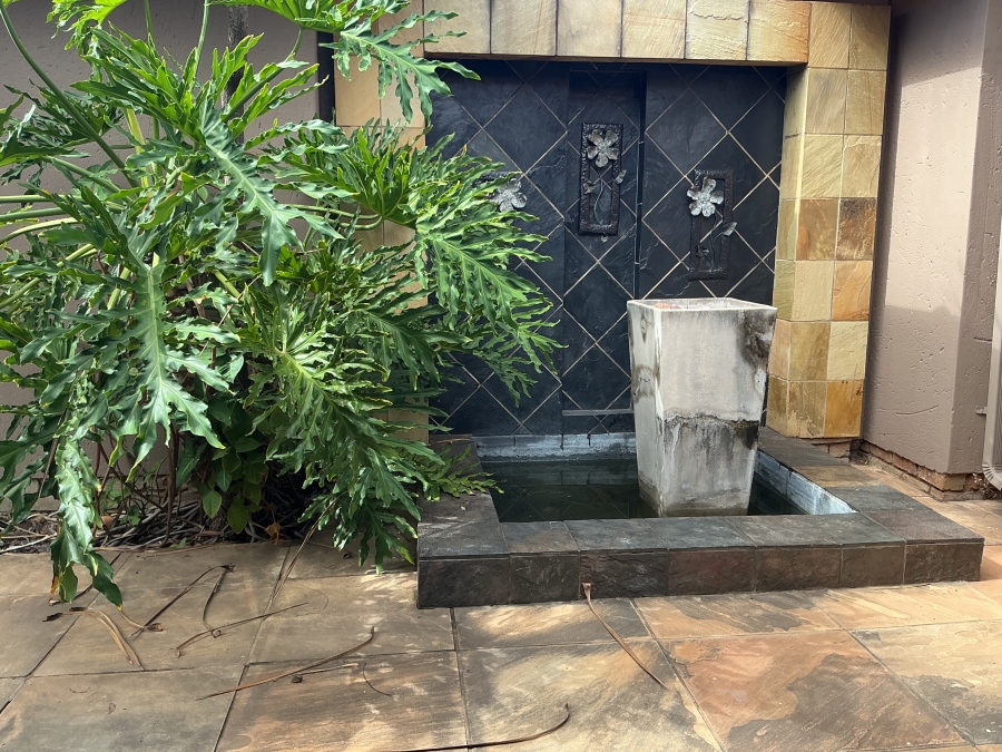 4 Bedroom Property for Sale in Pecanwood Estate North West